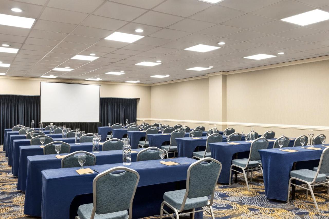 Hotel Crowne Plaza Cleveland At Playhouse Square By Ihg Esterno foto