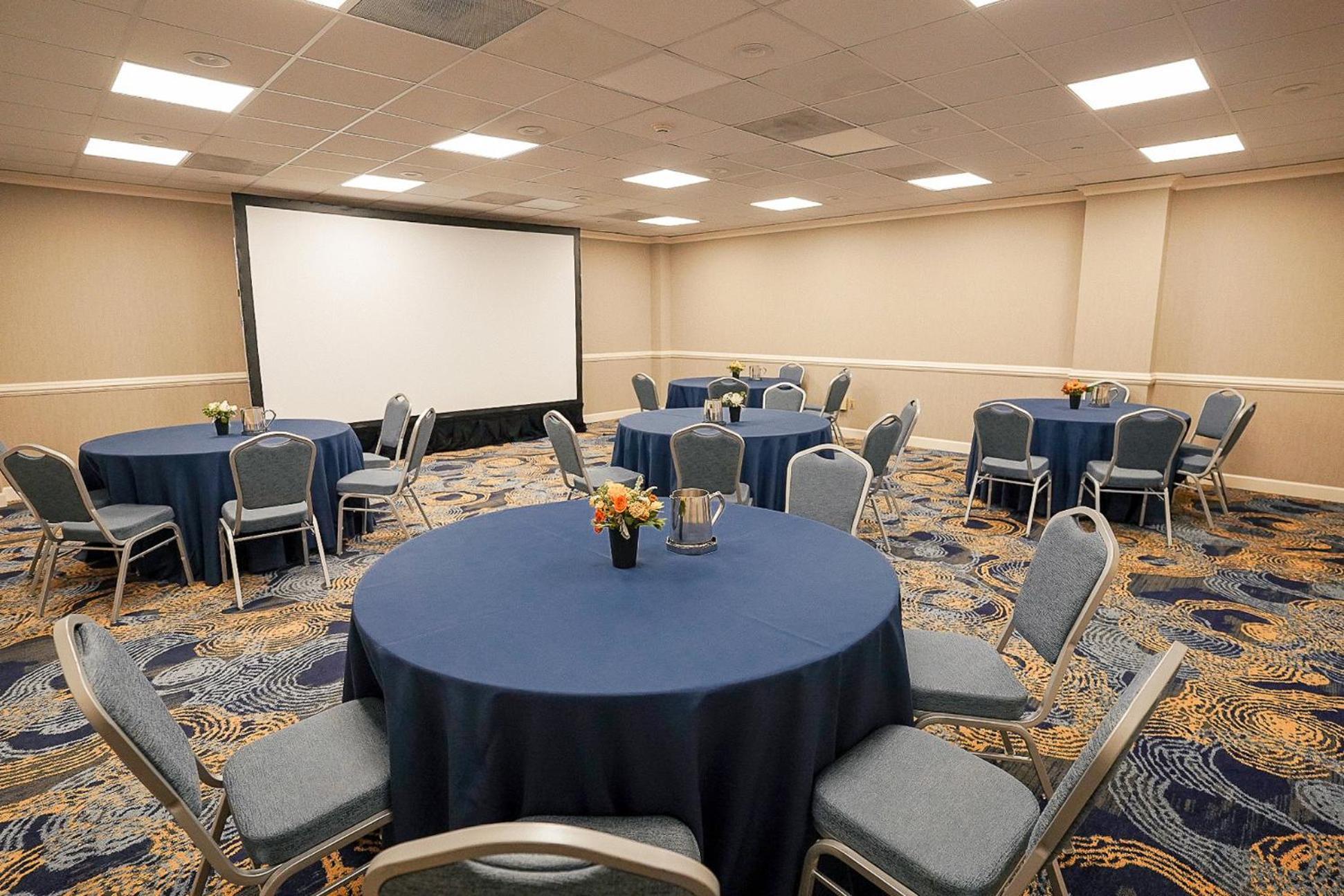 Hotel Crowne Plaza Cleveland At Playhouse Square By Ihg Esterno foto
