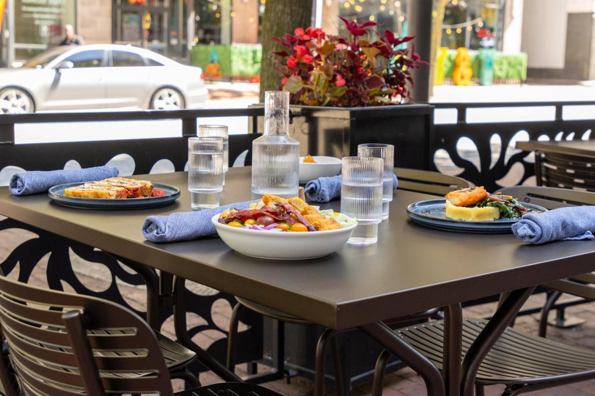 Hotel Crowne Plaza Cleveland At Playhouse Square By Ihg Esterno foto